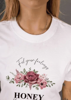 T-shirt Flores Honey - comprar online