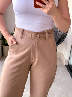 Calça Pantalona Cintinho Alfaiataria - comprar online