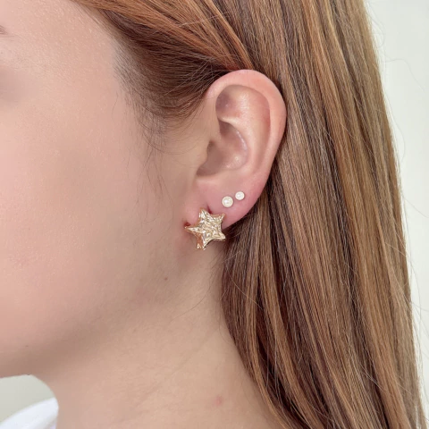 Brinco Estrela Trabalhada Banhado em Ouro 18k
