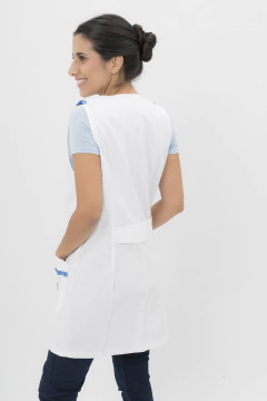 Guardapolvo Entallado - Blanco - Sin Mangas | Modelo Azulina