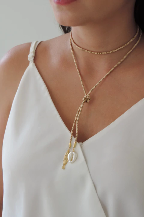 Colar Corda Búzios e Peixe - comprar online