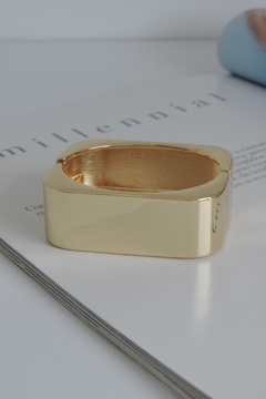 Bracelete Quadrado Liso na internet