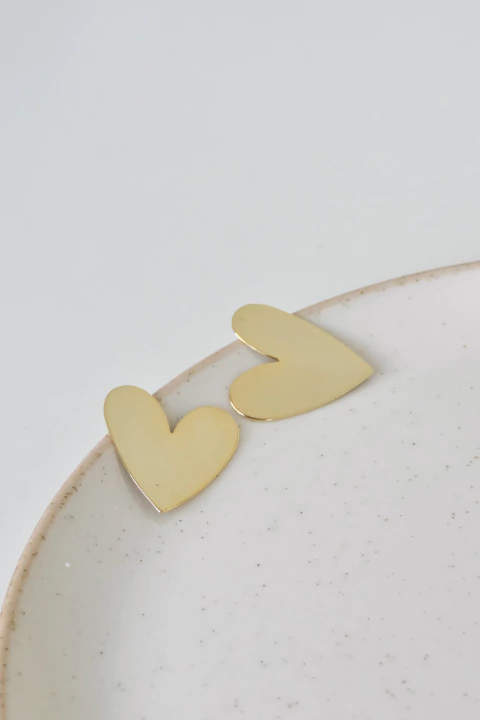 Brinco Coração Achatado Liso - comprar online