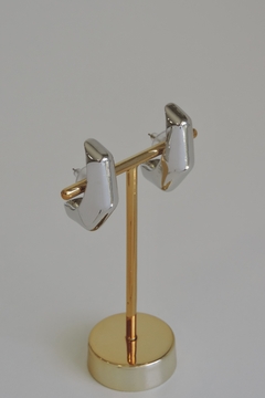 Brinco Earhook Geométrico na internet