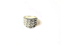 Anillo Tachas