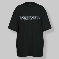 T-Shirt OVERSIZED Sneakers Hanging - comprar online