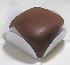SOB ENCOMENDA 12 dias ÚTEIS! 10 MIL forminhas Brancas 5x5x2,5 mod. PÉTALA p/ MINI Pães de Mel, Brownies...7 dias ÚTEIS após pagto. aprovado.
