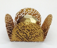 Forminha Telada Tela Escocia Dourada; Modelo Pétala 3,5x3,5cm ; 100 unidades ; Até 7 dias para envio.