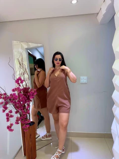 Macaquinho Valentina - estiloso e confortável na internet