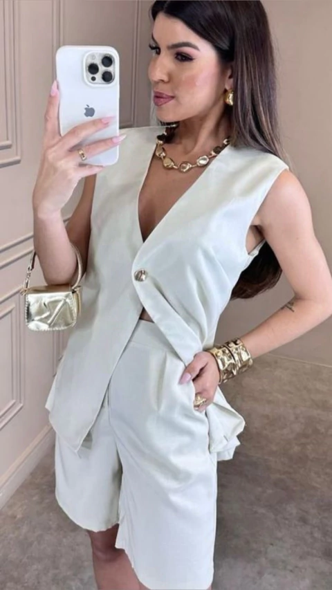 Conjunto Colete e Bermuda Feminino