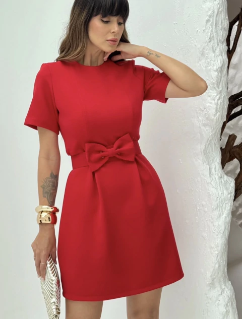Vestido Curto com Laço