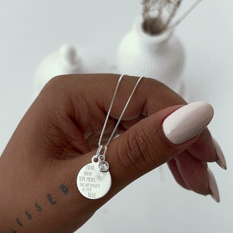 Colar Medalha Filha Brilhe Sem Medo - comprar online