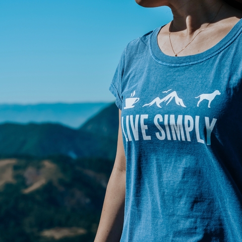 Camiseta Live Simply - Dog Hypster (feminina)