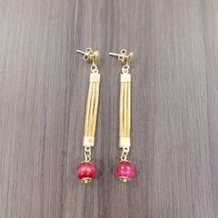 Brinco Capim Dourado e Pedra Natural Olho de Tigre Rosa. Código B457.
