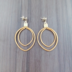 Brinco Capim Dourado. Código B56.