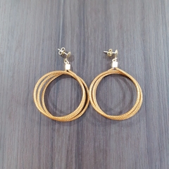 Brinco Capim Dourado. Código B35.