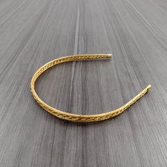 Tiara Fina Mista Ondulada de Capim Dourado 1cm. Código T1.