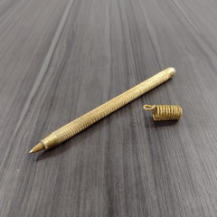 Caneta Esferográfica Recarregável de Capim Dourado. Cor Preta.