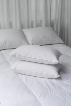 Almofada Toque de Pluma 233 Fios 100% Algodão