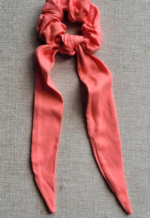 SCRUNCHIE LENÇO GOIABA - comprar online