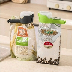CLIP PARA BOLSAS CON PICO VERTEDOR