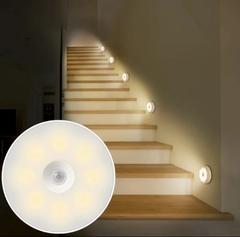 LÁMPARA LED NOCTURNA CON SENSOR DE MOVIMIENTO en internet