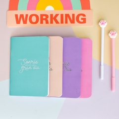 Libreta pastel con hologram