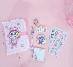 Set de Cuaderno + Lapicera + Stickers "Labb" en internet