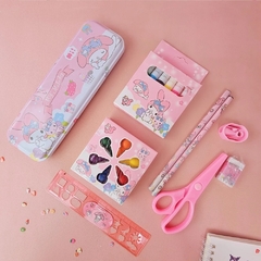 Kit Escolar Sanrio 9 piezas Con Calendario - comprar online