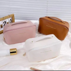 Bolso organizador de maquillaje en internet