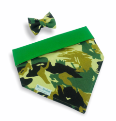 Bandana e laço camuflado dupla face verde para pet