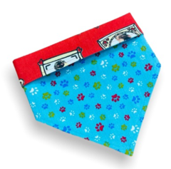 Bandana dogs quadros dupla face patinhas para pet - comprar online