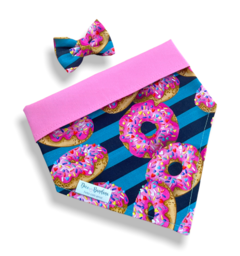 Bandana e laço donuts listrado dupla face rosa para pet