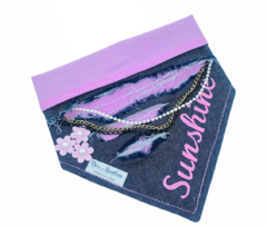 Bandana Trend jeans escuro com rosa personalizada com nome do pet na internet