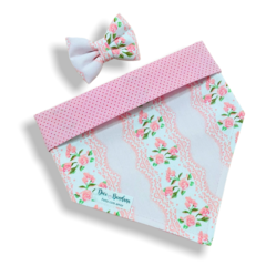 Bandana e laço florzinhas delicadas dupla face bolinhas para pet