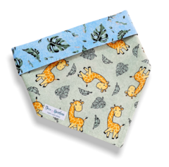 Bandana girafinha na selva verde dupla face folhas para pet