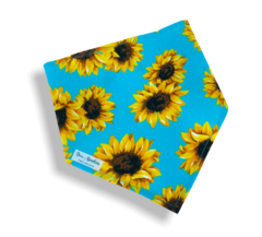 Bandana girassol fundo azul celeste para pet