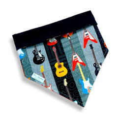 Bandana guitarras dupla face preta para pet