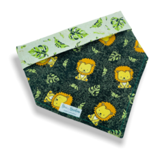 Bandana leãozinho na selva dupla face folhas para pet