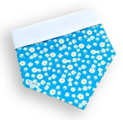 Bandana margaridinhas azul dupla face branca para pet