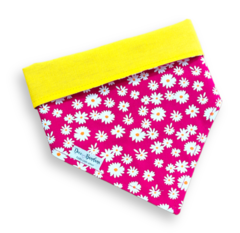 Bandana margaridinhas rosa dupla face amarela para pet