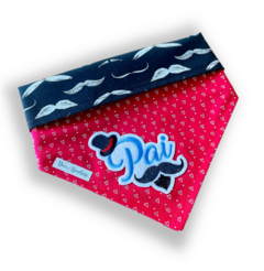 Bandana Pai mini corações dupla face bigodes para pet