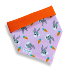 Bandana Pernalonga rosa dupla face laranja para pet