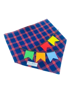 Bandana xadrez azul e laranja aplique bandeirinhas