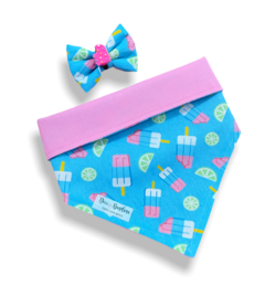 Bandana e laço picolé azul dupla face rosa para pet