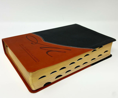 Biblia de estudio MacArthur simil piel