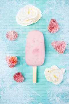 Paleta helada de frutilla