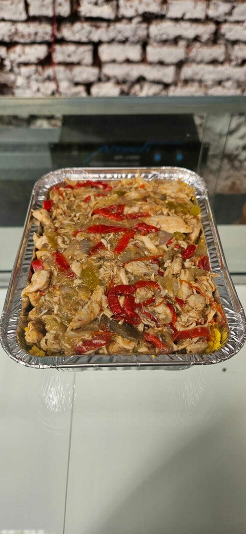 Arroz de coliflor con wok de verduras y pollo