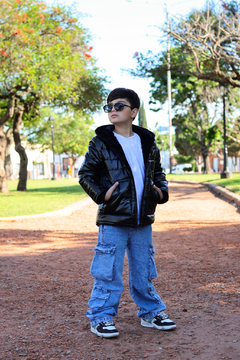 Campera metalizada con bolsillos plaque y piel por dentro de varon en internet