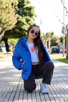 Campera lisa con bolsillos plaque con piel por dentro de nena - tienda online